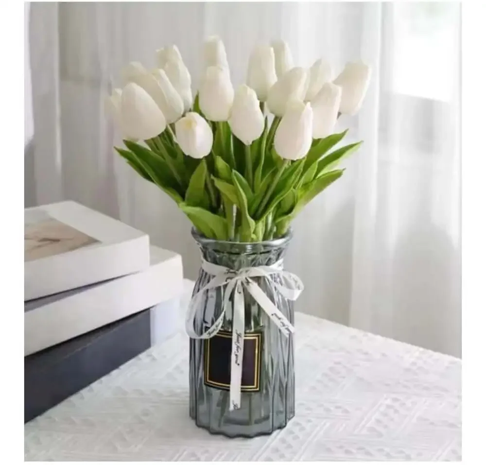HIMUTAIN‎ 20-Piece Artificial White Tulip Bouquet with Gift Box and Ribbon